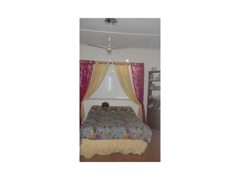 15 Crawford Street, Roma QLD 4455