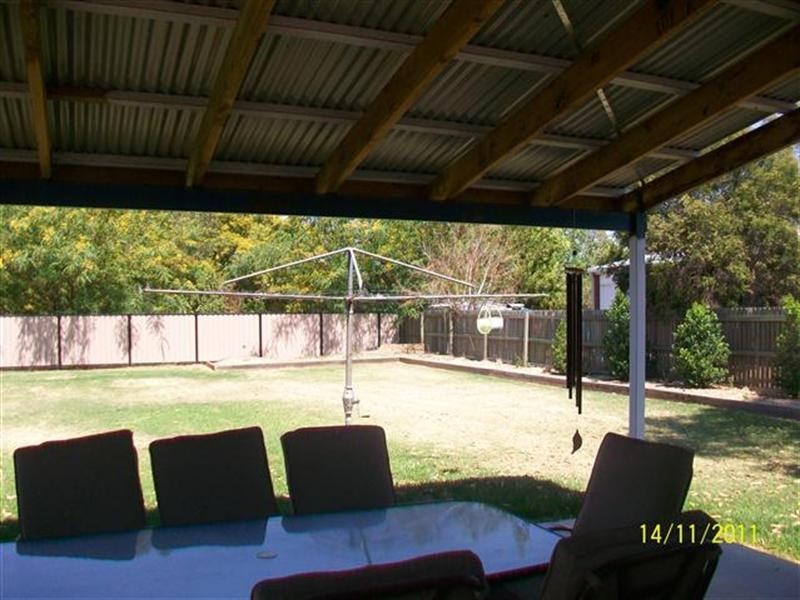 64 Northern Road, Roma QLD 4455