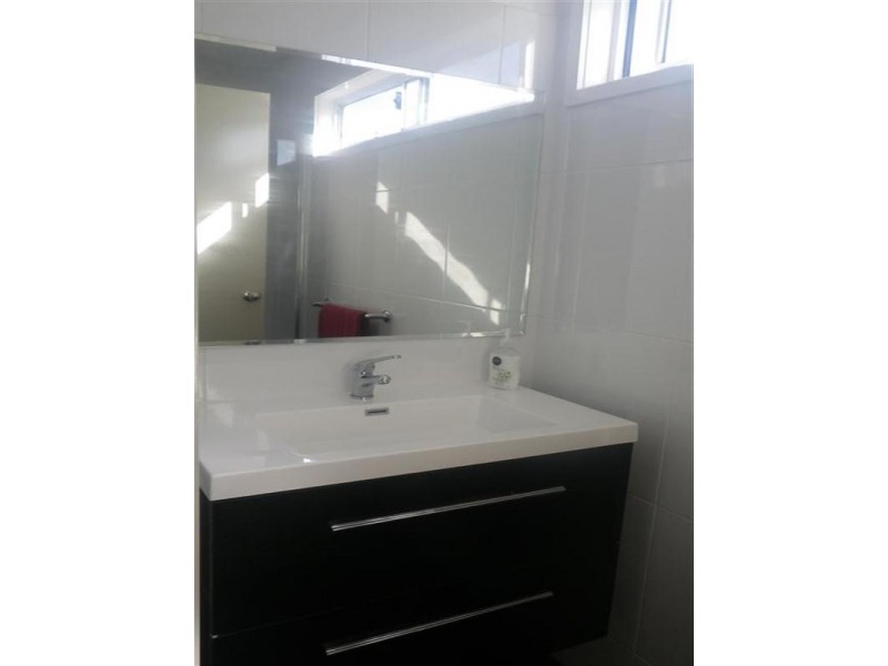 3/2 Harms Street, Roma QLD 4455