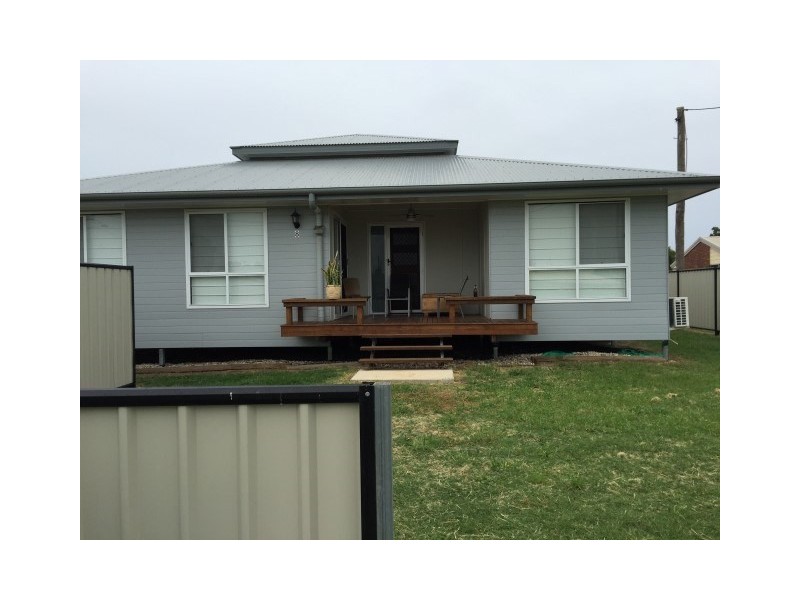 8/2 Harms Street, Roma QLD 4455