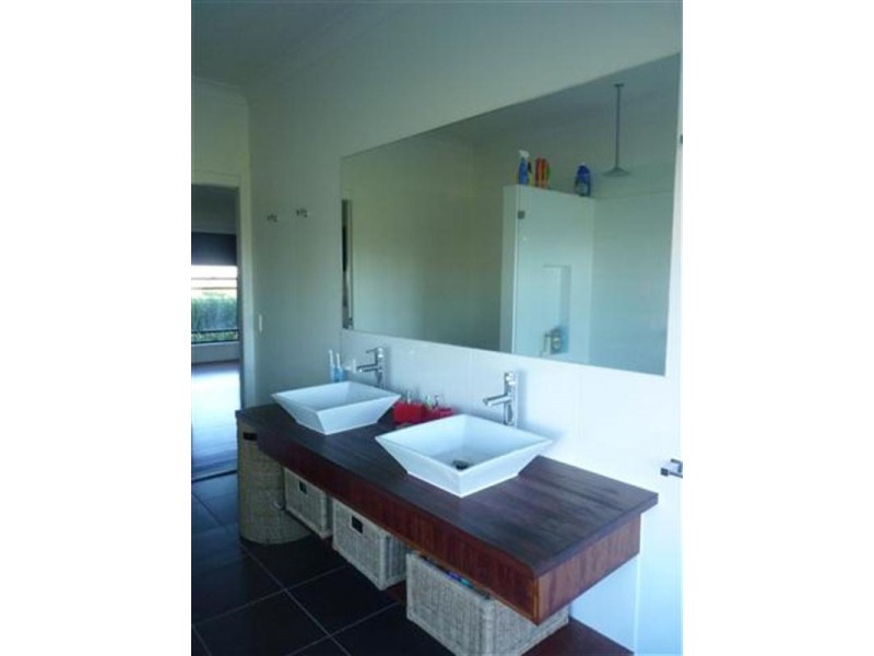 128 Bourne Drive, Roma QLD 4455