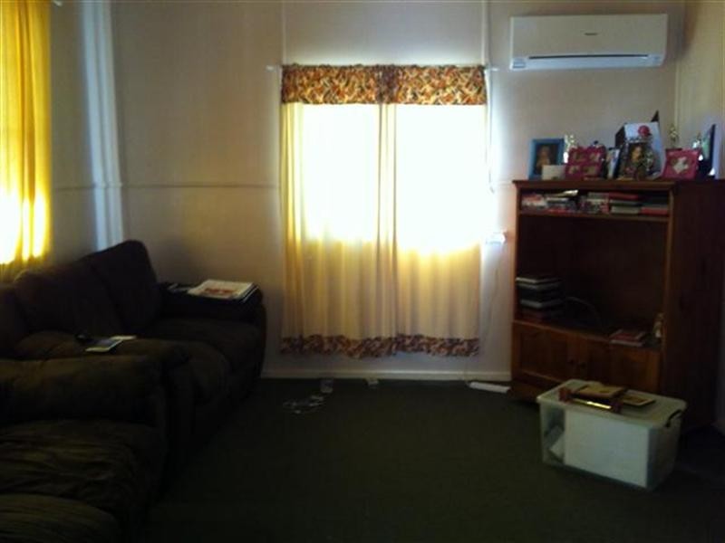 20 Lewis Street, Roma QLD 4455