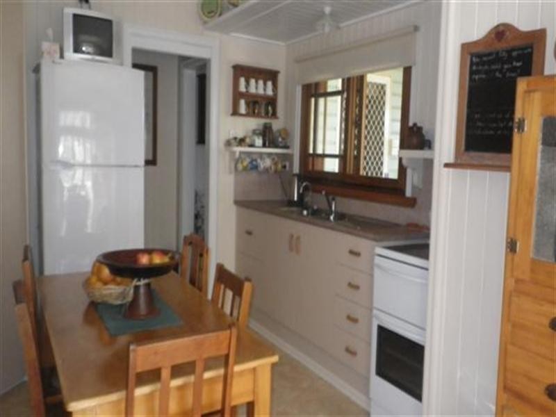 59 Gregory Street, Roma QLD 4455