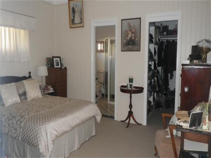 59 Gregory Street, Roma QLD 4455