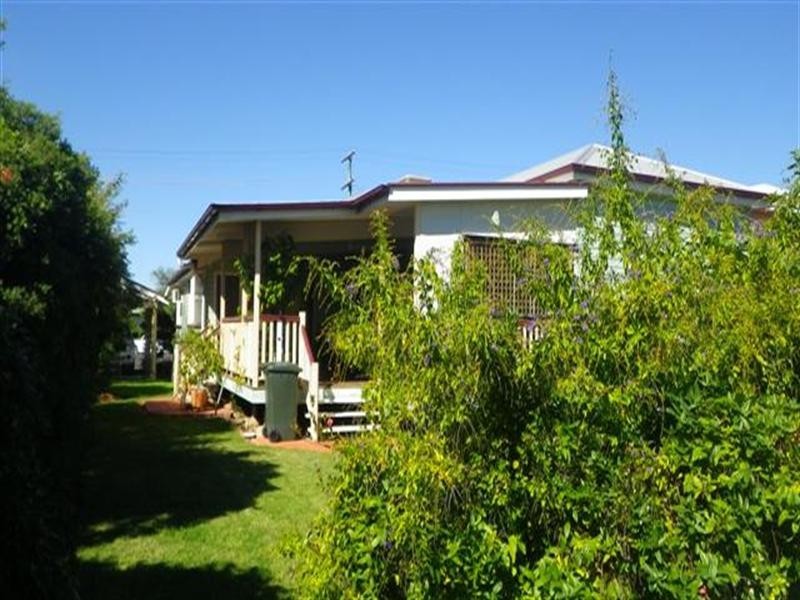 59 Gregory Street, Roma QLD 4455