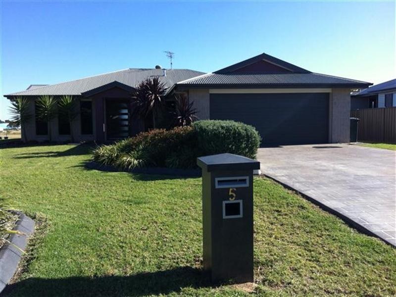 5 Lockyer Crescent, Roma QLD 4455
