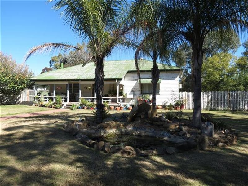 6 Northern Road, Roma QLD 4455