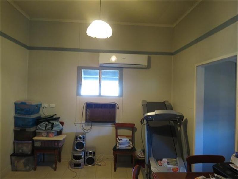 6 Northern Road, Roma QLD 4455