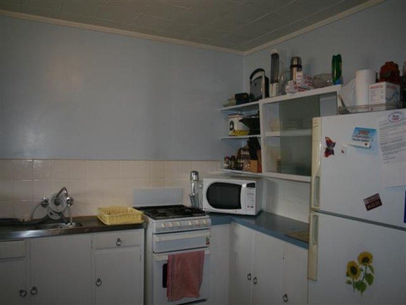 4 Howard Street, Roma QLD 4455