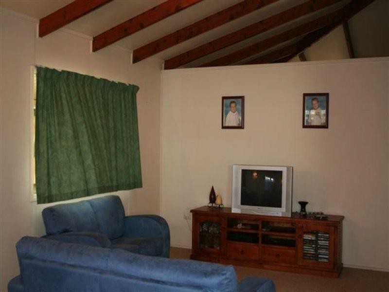 103 Currey Street, Roma QLD 4455