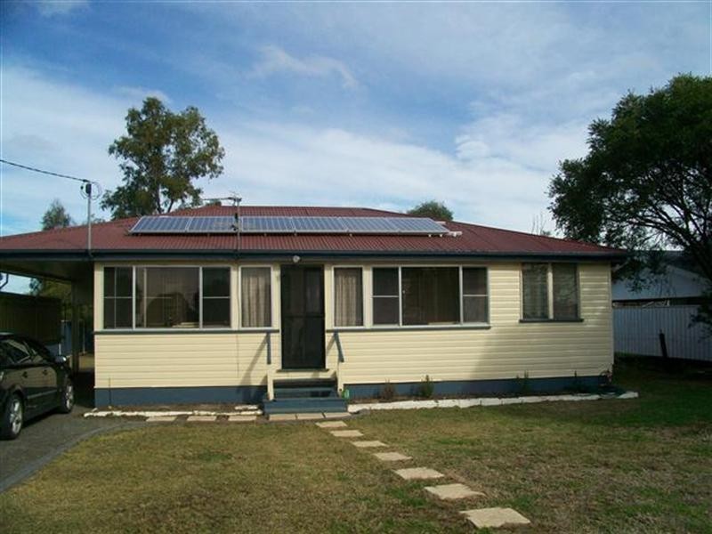 74 Northern Road, Roma QLD 4455