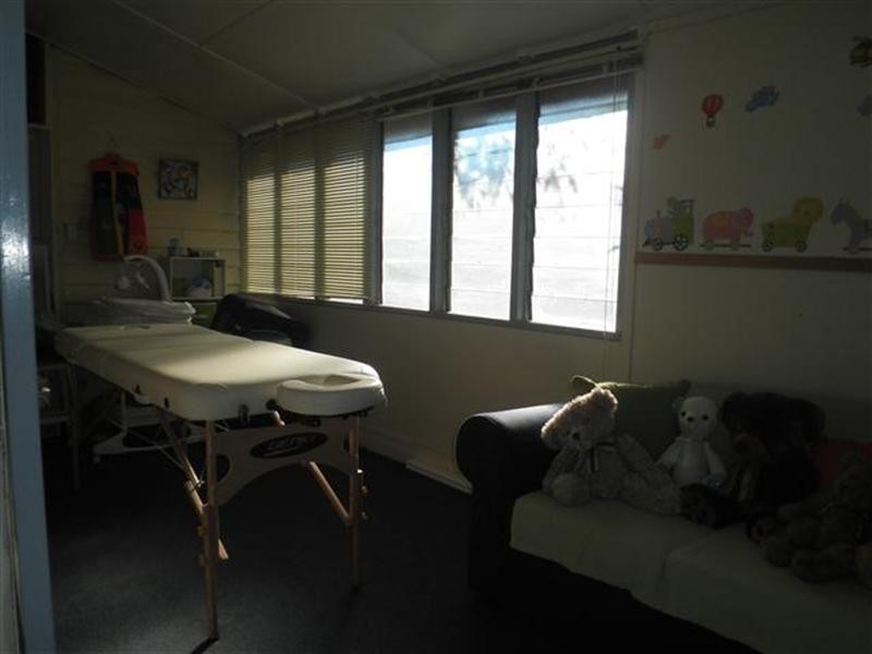 74 Northern Road, Roma QLD 4455