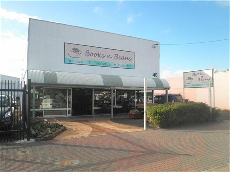 0 Books N’ Beans, Roma QLD 4455