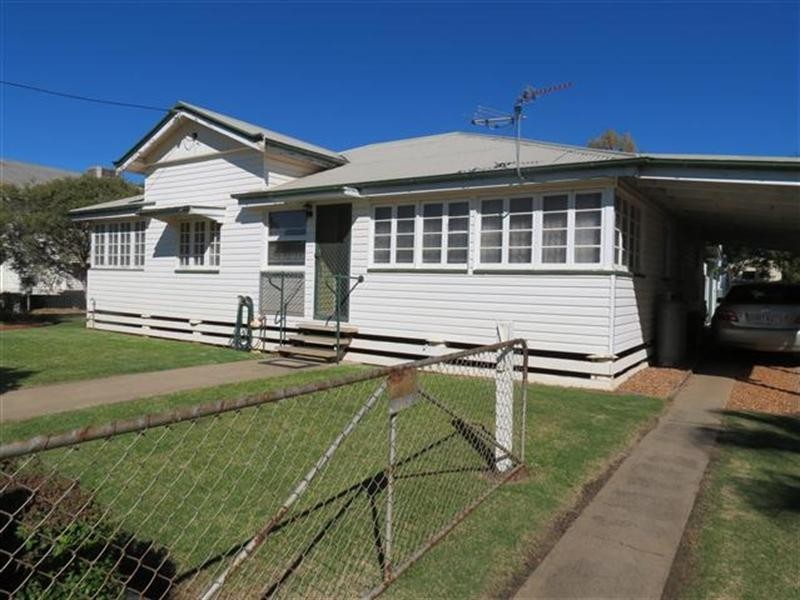 46 Chrystal Street, Roma QLD 4455