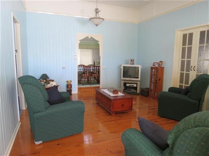 46 Chrystal Street, Roma QLD 4455