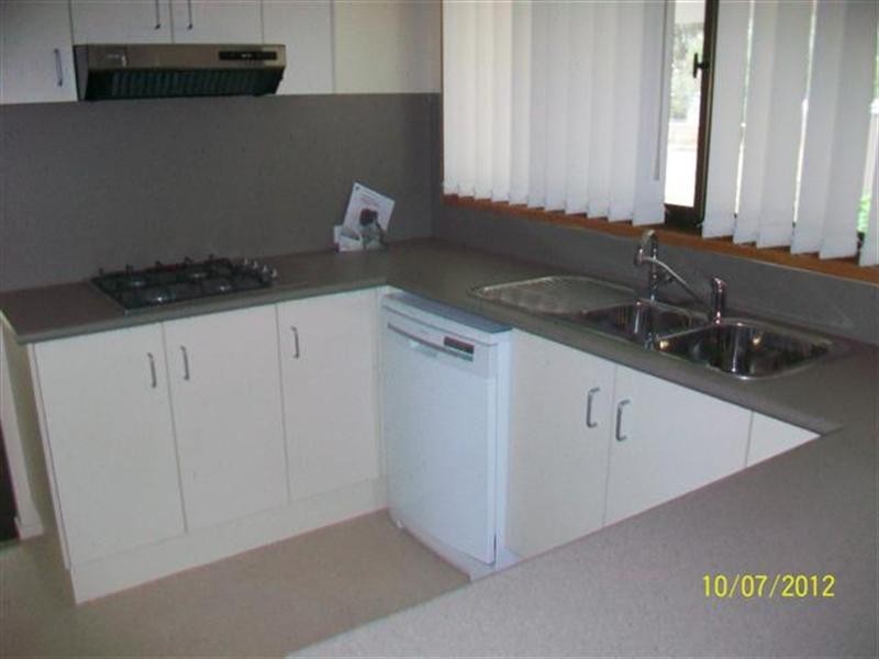 2 Roma Crescent, Roma QLD 4455