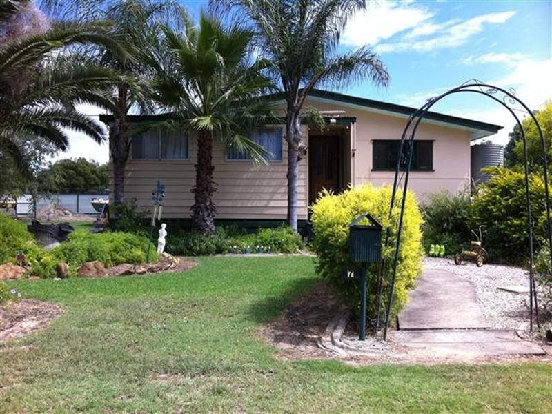 7-9 Watson, Roma QLD 4455