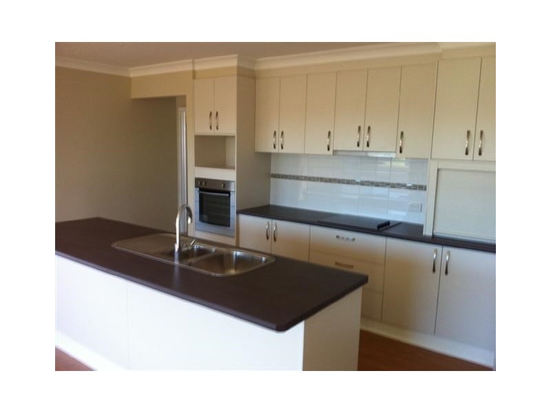 11 Bassett Court, Roma QLD 4455