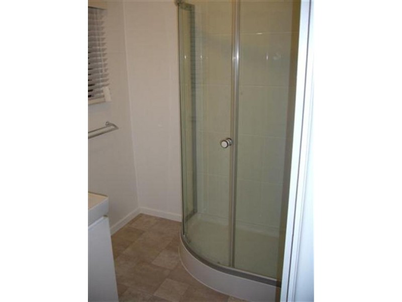 1/16 Duke, Roma QLD 4455