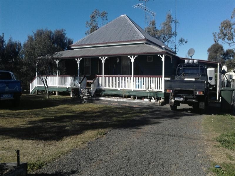 6 Russell Street, Wallumbilla QLD 4428