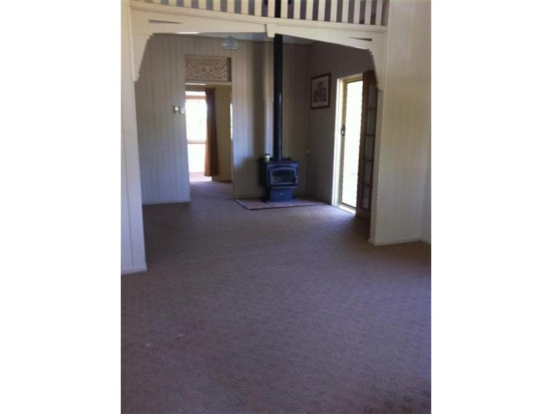30 Northern Road, Roma QLD 4455