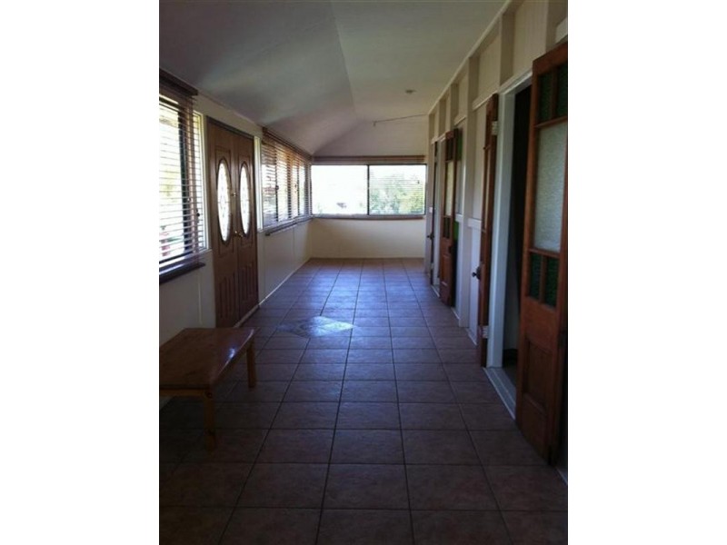 30 Northern Road, Roma QLD 4455