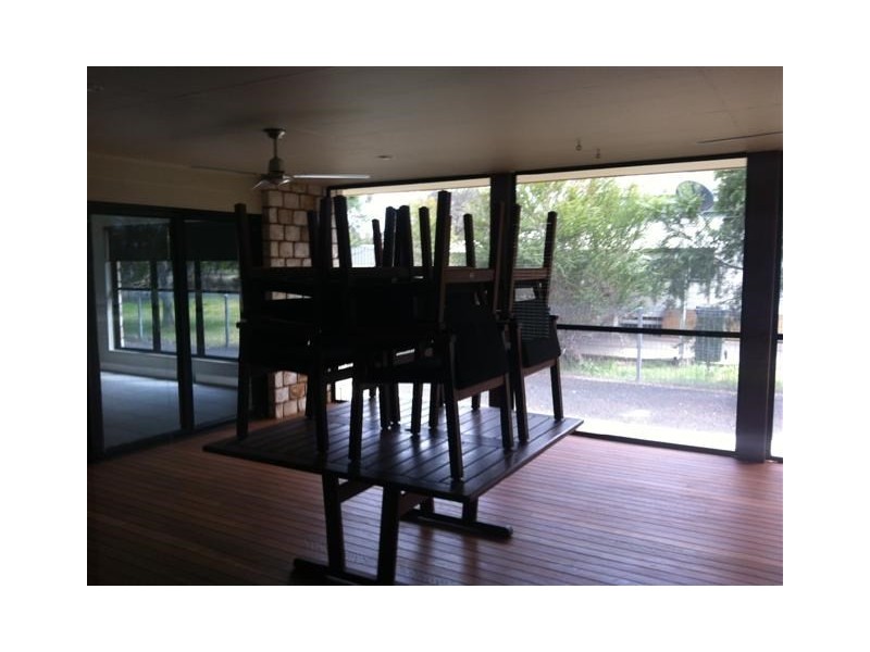17 Wright, Roma QLD 4455