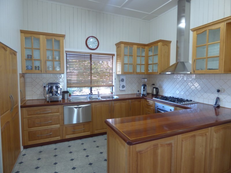 12 Duke Street, Roma QLD 4455