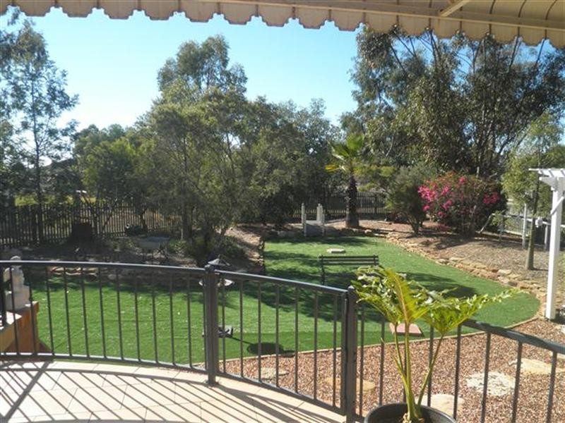 5 Timbury Street, Roma QLD 4455