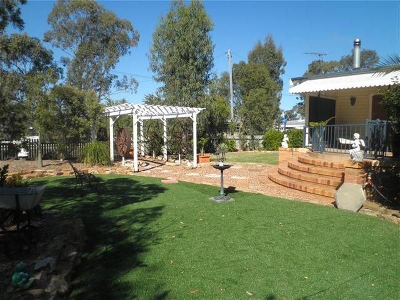 5 Timbury Street, Roma QLD 4455