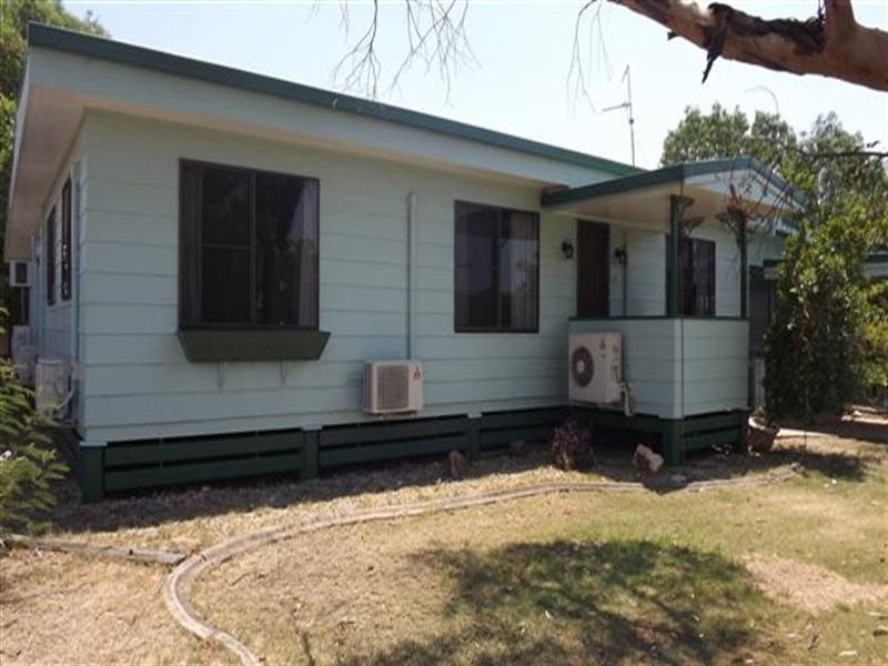 61 Raglan Street, Roma QLD 4455