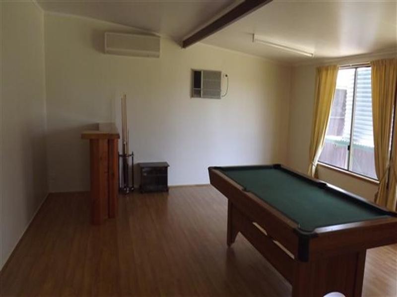 61 Raglan Street, Roma QLD 4455