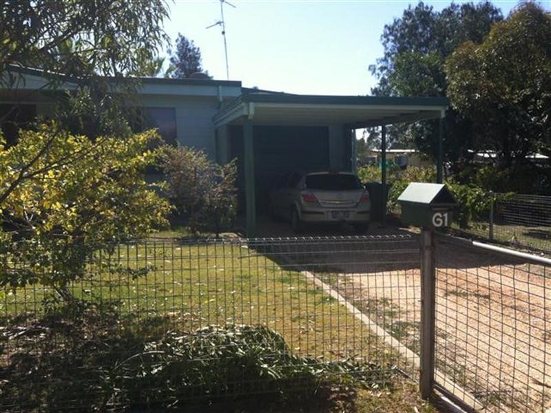 61 Raglan Street, Roma QLD 4455