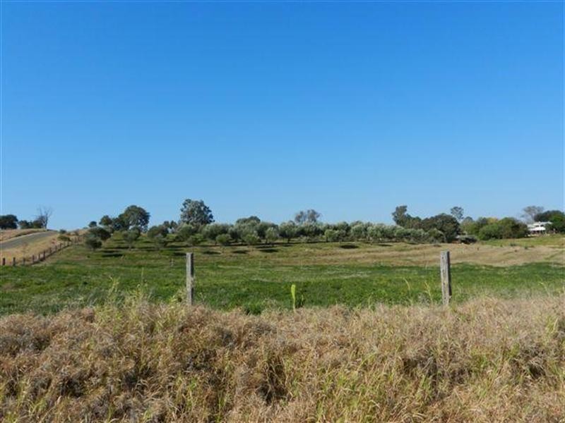 19 Gardiner Street, Taroom QLD 4420