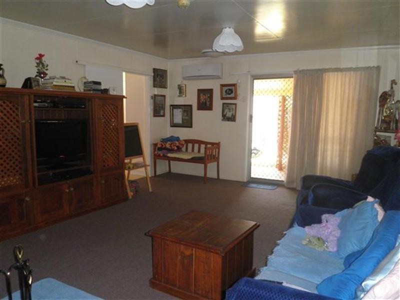 32 Northern Road, Roma QLD 4455