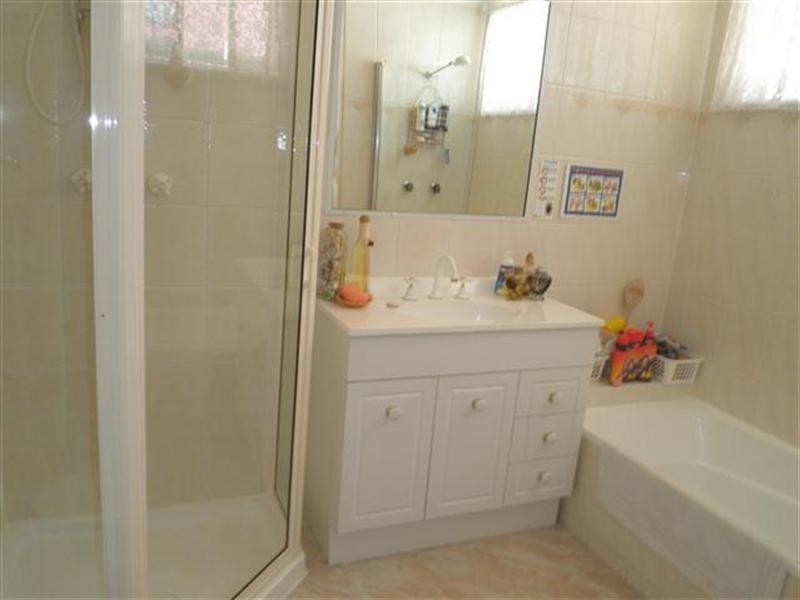 32 Northern Road, Roma QLD 4455