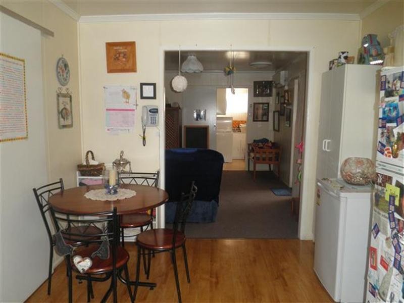 32 Northern Road, Roma QLD 4455