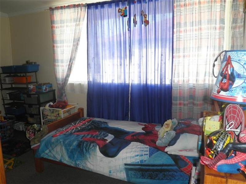 32 Northern Road, Roma QLD 4455