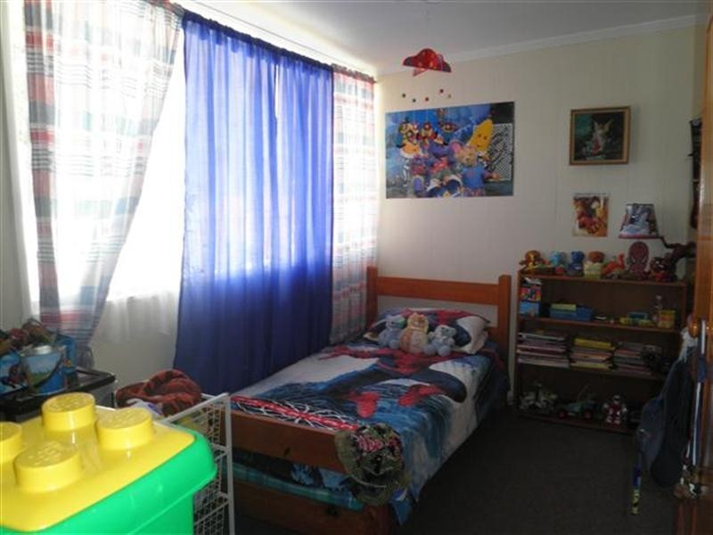 32 Northern Road, Roma QLD 4455