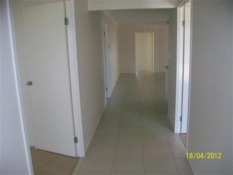 11 Courtney Street, Roma QLD 4455