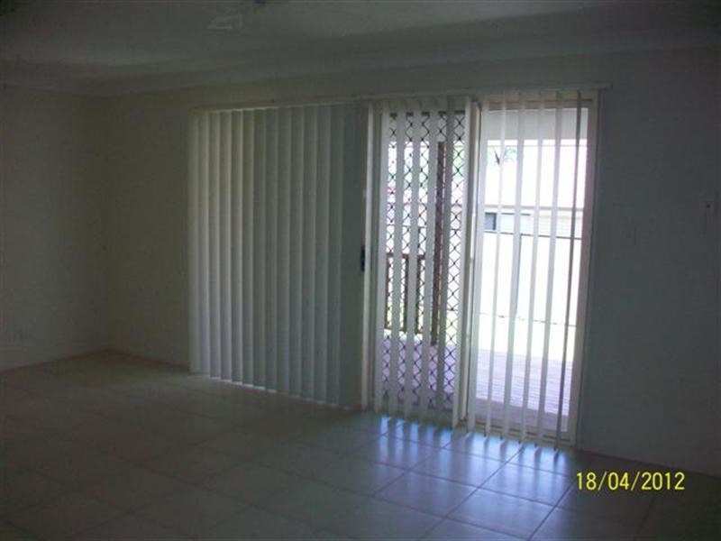 11 Courtney Street, Roma QLD 4455