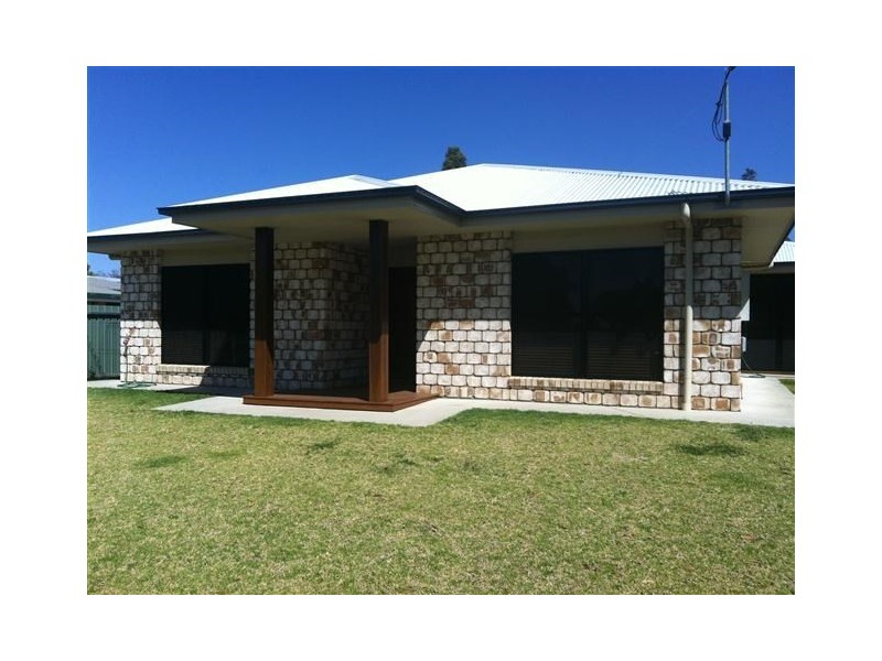 17 Wright Street, Roma QLD 4455