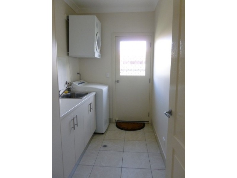 17 Wright Street, Roma QLD 4455