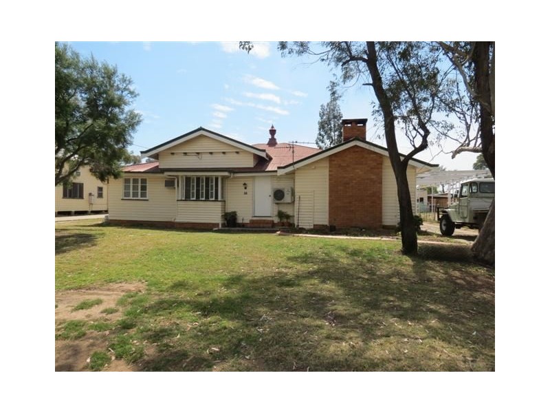 15 Lovell Street, Roma QLD 4455