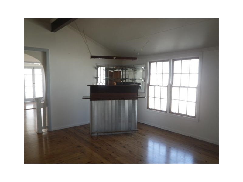 15 Lovell Street, Roma QLD 4455