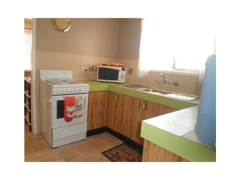 20 Elmer Street, Roma QLD 4455