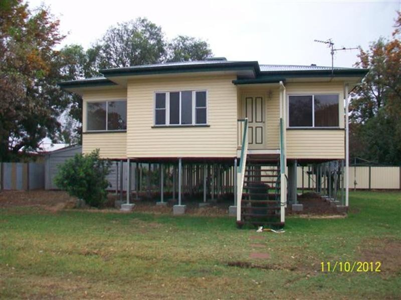 7 Lovell Street, Roma QLD 4455