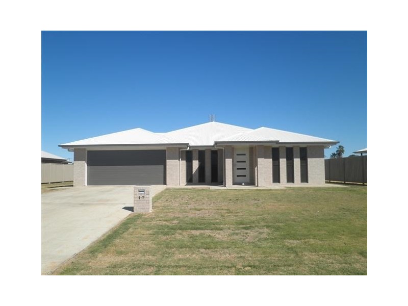 17 Bassett Court, Roma QLD 4455