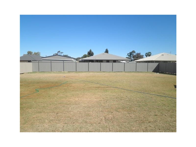 17 Bassett Court, Roma QLD 4455