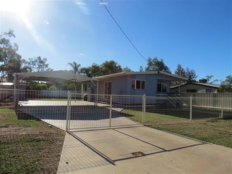 13 Mullavey, Roma QLD 4455
